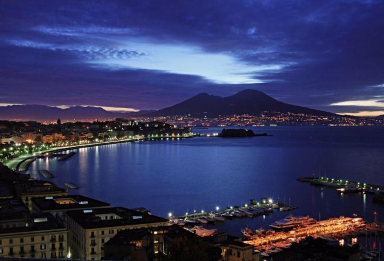 House Relax Bella Napoli Apartment Bagian luar foto